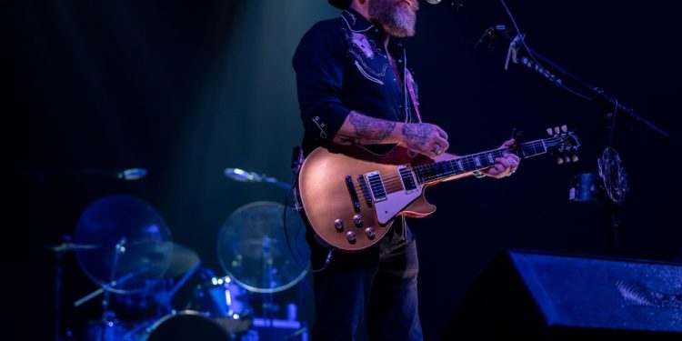 Red Dirt sensation Stoney LaRue to appear at Apache Casino Hotel