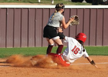 Blanchard downs Elgin twice in doubleheader
