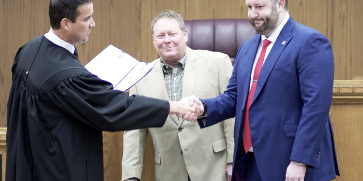 O’Brien, Powers sworn into office