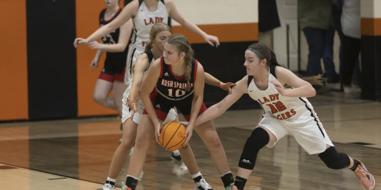 Sterling teams lose in district, need 3 wins to advance to Area