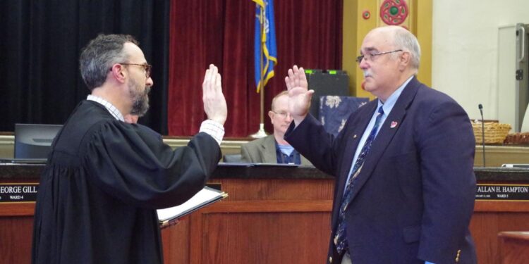 Council wants Fido, Kitty to be microchipped