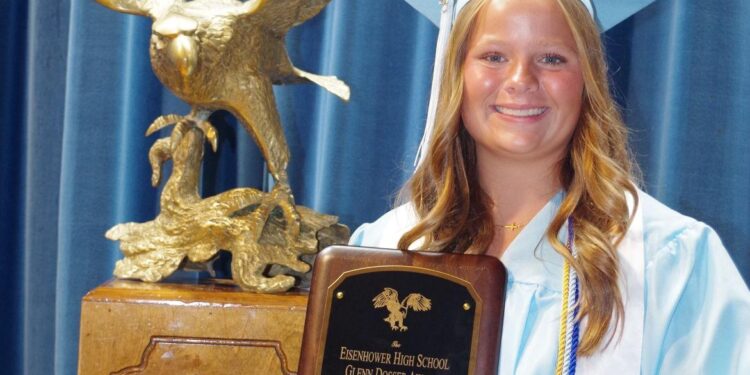 Eschler recipient of Glenn Dosser award at Eisenhower