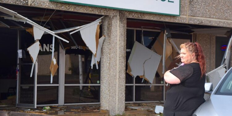 Storm traps woman in Lawton business