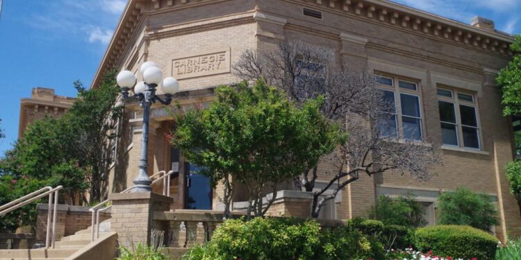 Lawton Public Library celebrating local history with Talking Trail