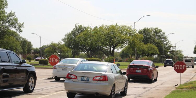 Replacement of traffic light pole at West Gore to be completed today