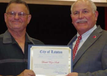 Duncan man rescues couple from gas-filled house