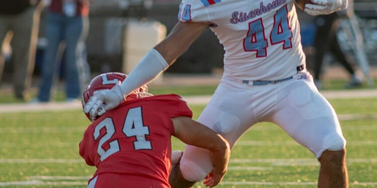 Eagles turn away late LHS comeback in 41-33 win