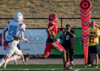Cornegay uses leadership class to teach students about football