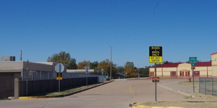 Lawton City Council delays cutting traffic lanes from Ferris Avenue