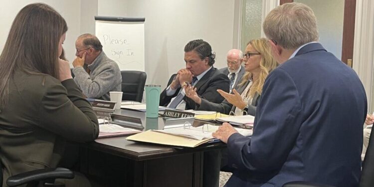 Oklahoma Ethics Commission reopens executive director search