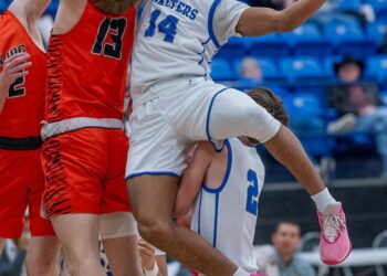 Mansel's heroics seal wild Sterling victory