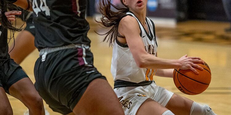 Dustdevils sweep CU teams in LSC action