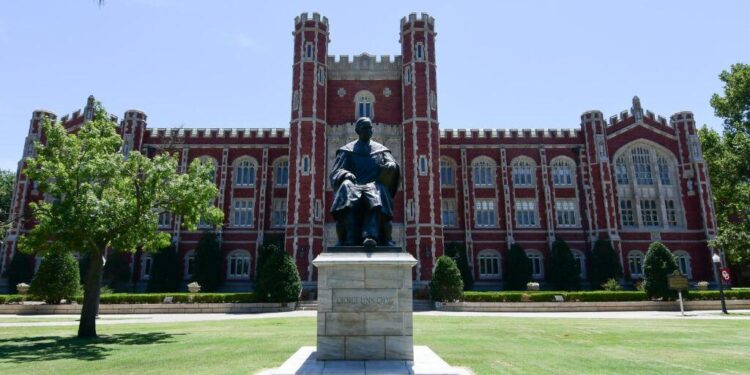 Oklahoma governor calls for higher education consolidation