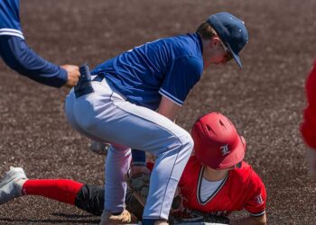 Ike, Cache, Altus advance as Bowman pool leaders