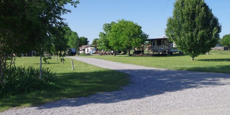 Lawton Boat Club will keep its lease on Lawtonka, but at a higher price