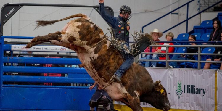 Mize takes Xtreme Bulls title with late heroics