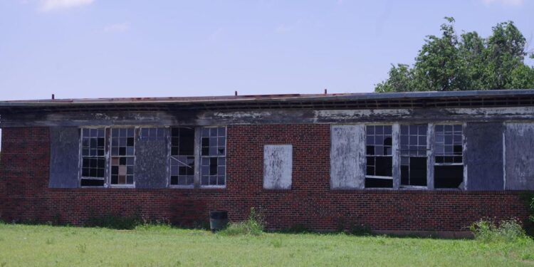 Closure of Dunbar School in Lawton stirs deep emotions