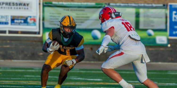 Owls dominate, dump Mac