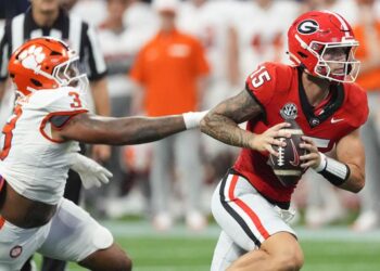 Beck, No. 1 Georgia manhandles No. 14 Clemson. 34-3