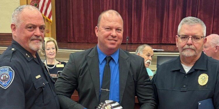 Lawton Police officers commended at council meeting