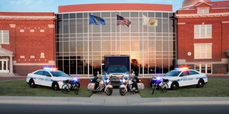 'Coffee with Cops' a chance to build relationships