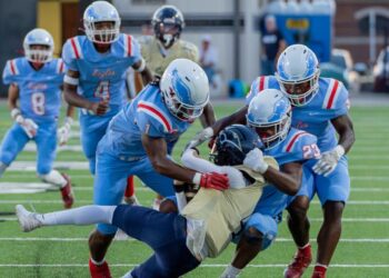 Eagles edge Jaguars in district battle