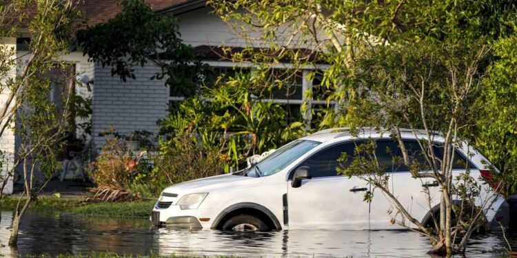 Hurricane Milton disrupts Yom Kippur plans for Jews in Florida