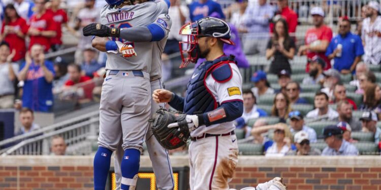 Mets, Braves swap wins, both reach playoffs