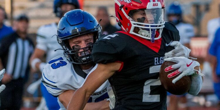 Elgin, Marlow, Tipton left to carry area banner