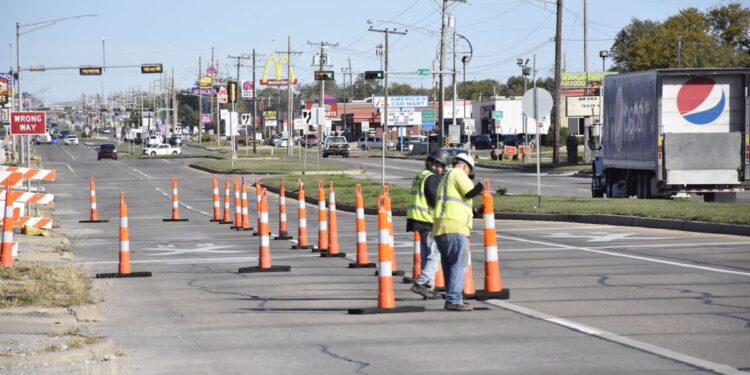 I-44 traffic to be detoured at East Gore Boulevard early Tuesday