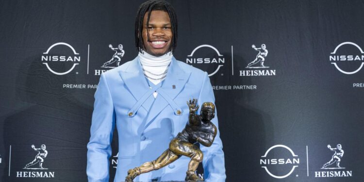 Colorado two-way star Hunter wins Heisman