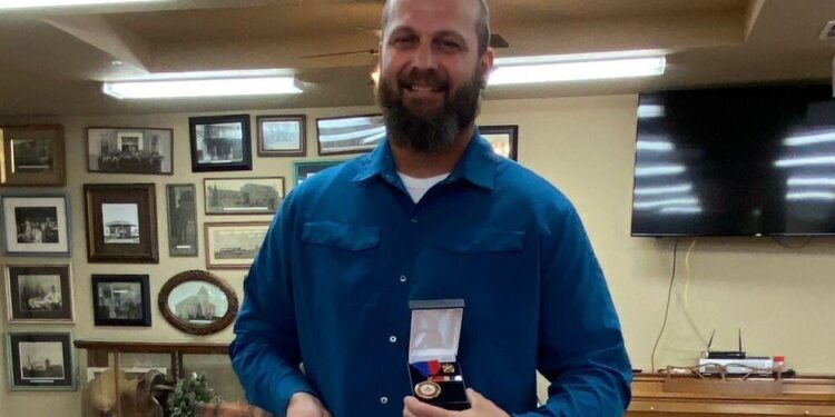 Fletcher officer, wife commended for 'extraordinary compassion'