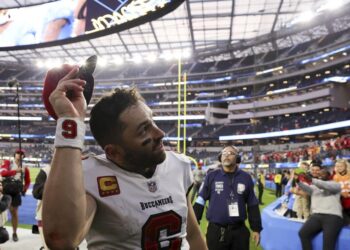 Mayfield comes home to Texas to face Cowboys