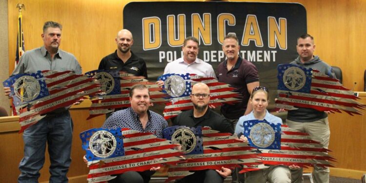 Duncan police officers graduate holistic health program