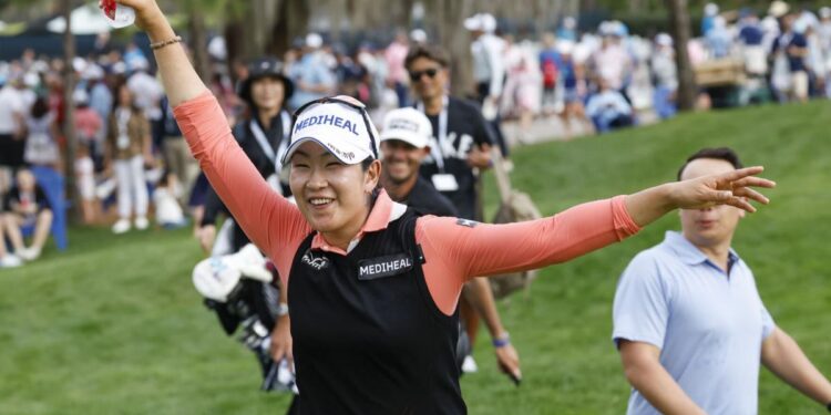 Kim opens LPGA season by holding off Korda