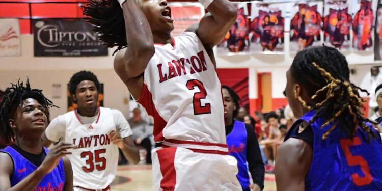 LHS boys clinch district title, will host regional