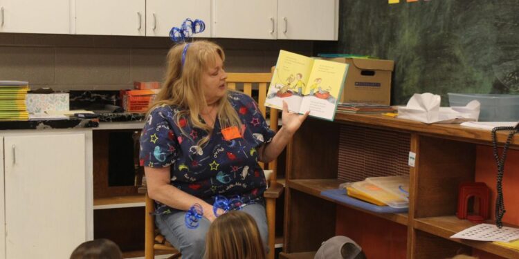 Elgin Community Library hosts Dr. Seuss reading, book giveaway