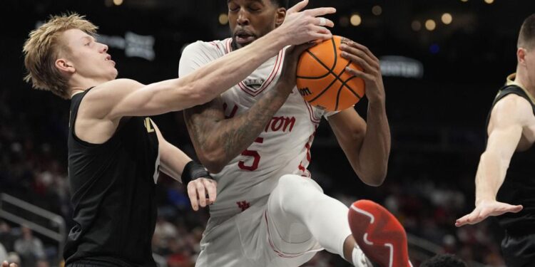 No. 2 Houston overcomes J'Wan Roberts' ankle injury to beat Colorado 77-69 in Big 12 quarterfinal