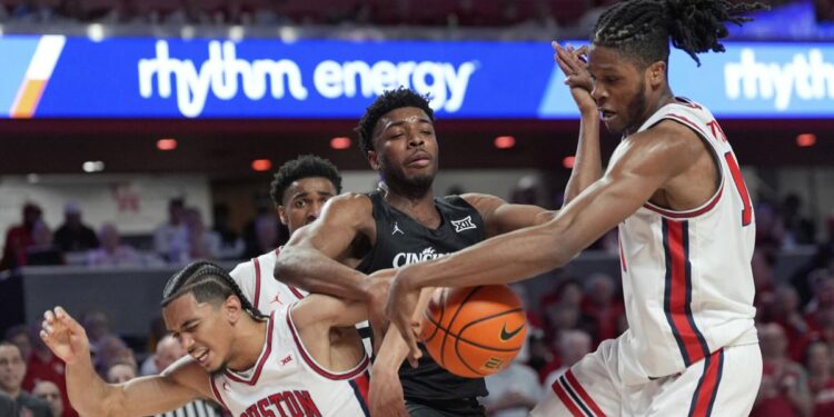 No. 4 Houston clinches Big 12 regular-season title