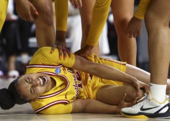 USC looks to keep title hopes alive without JuJu