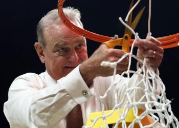 Betting favorite UConn joins top seeds in Final Four