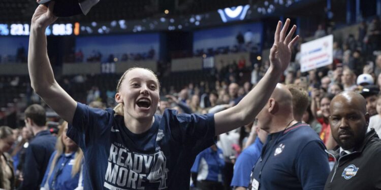 Bettors back Duke men, UConn women
