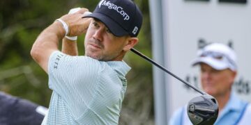 Harman survives strong wind, leads Texas Open