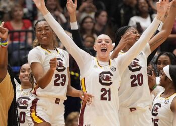 South Carolina returns to NCAA title game, gets rematch of 2022 against Bueckers, UConn